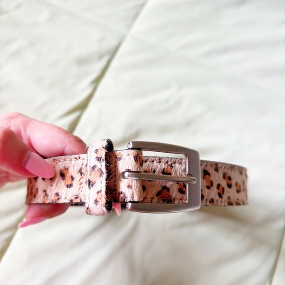 DONNA KATZ Leopard Print 1” Wide Leather Fur Belt Silver Buckle Size Large - Picture 2 of 6